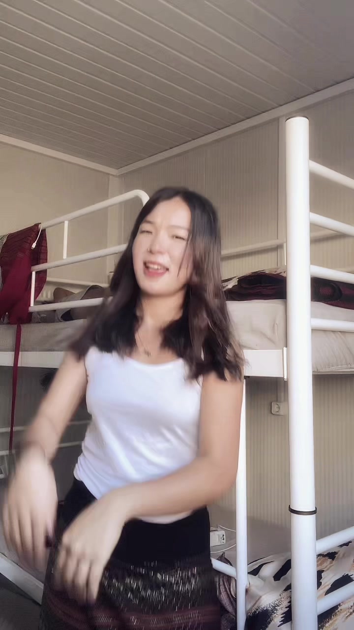 @Gurungsine💝🇳🇵🇪🇺