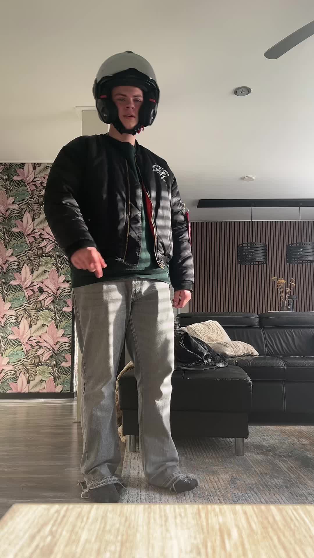 @Jim🚀🇳🇱 ᛉ