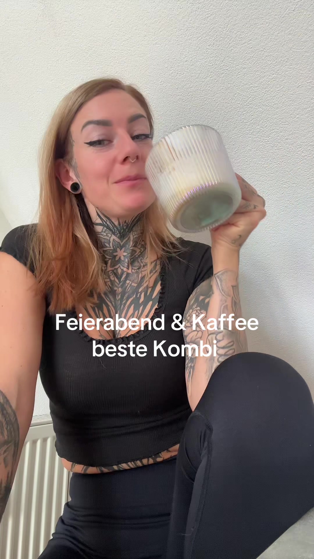 @Tätowiertes Assi-Weib