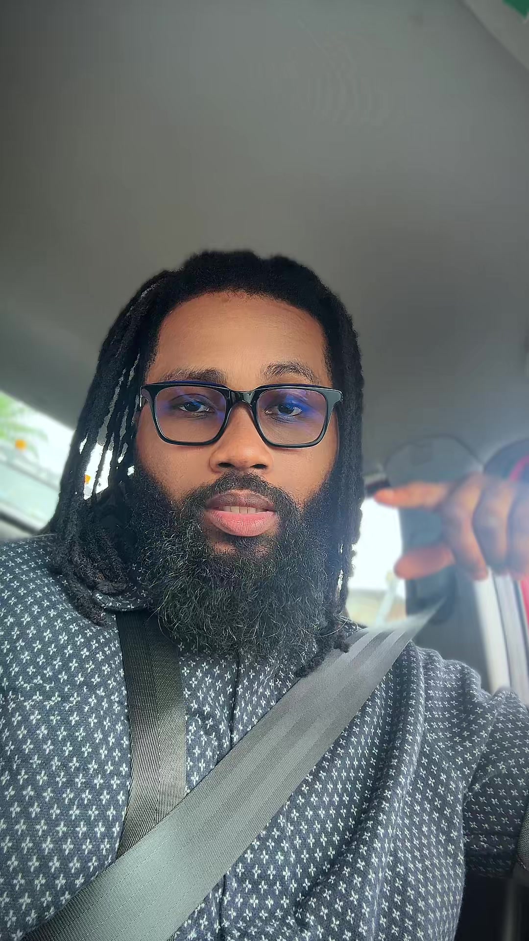@R&sigma;ƈԋ Aɾƚԋ&upsilon;ɾ on The beat