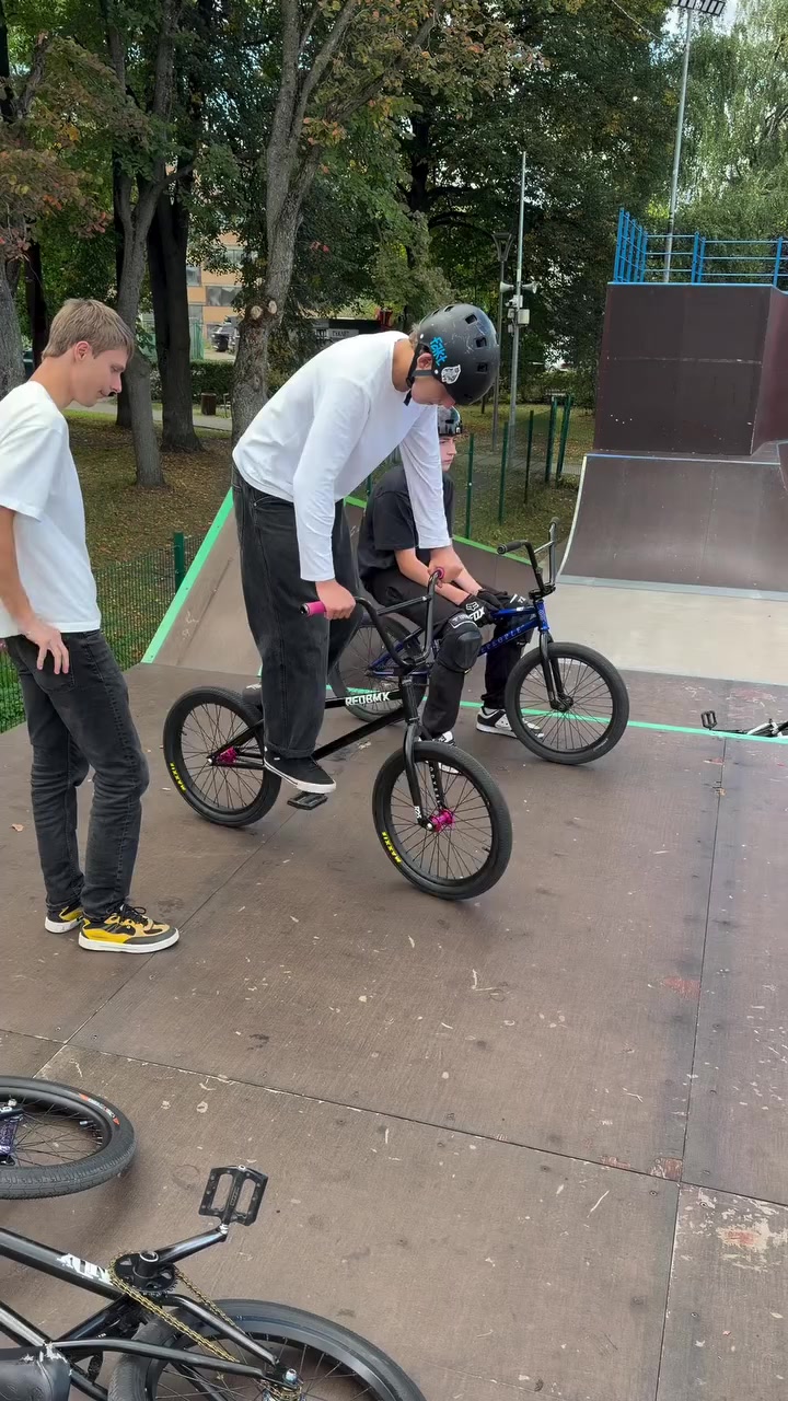 @BMX