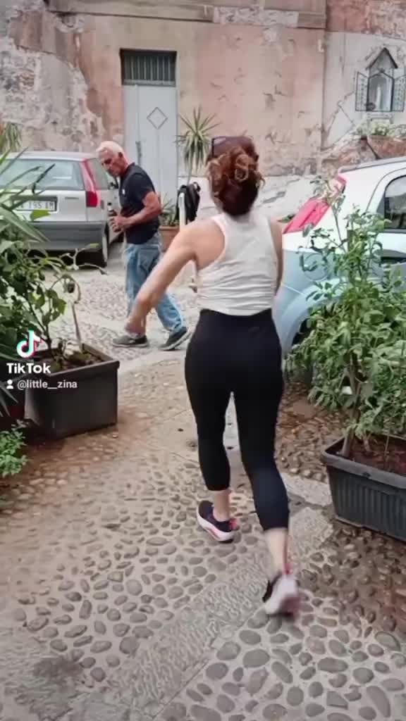@Little_Zina_