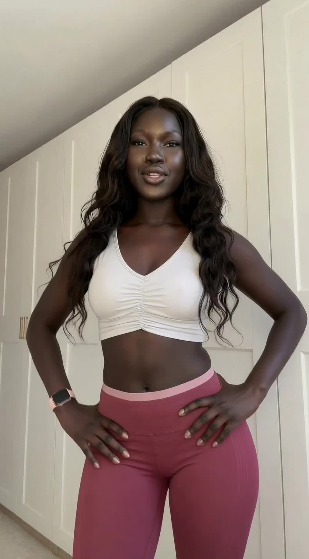 @QueenNei