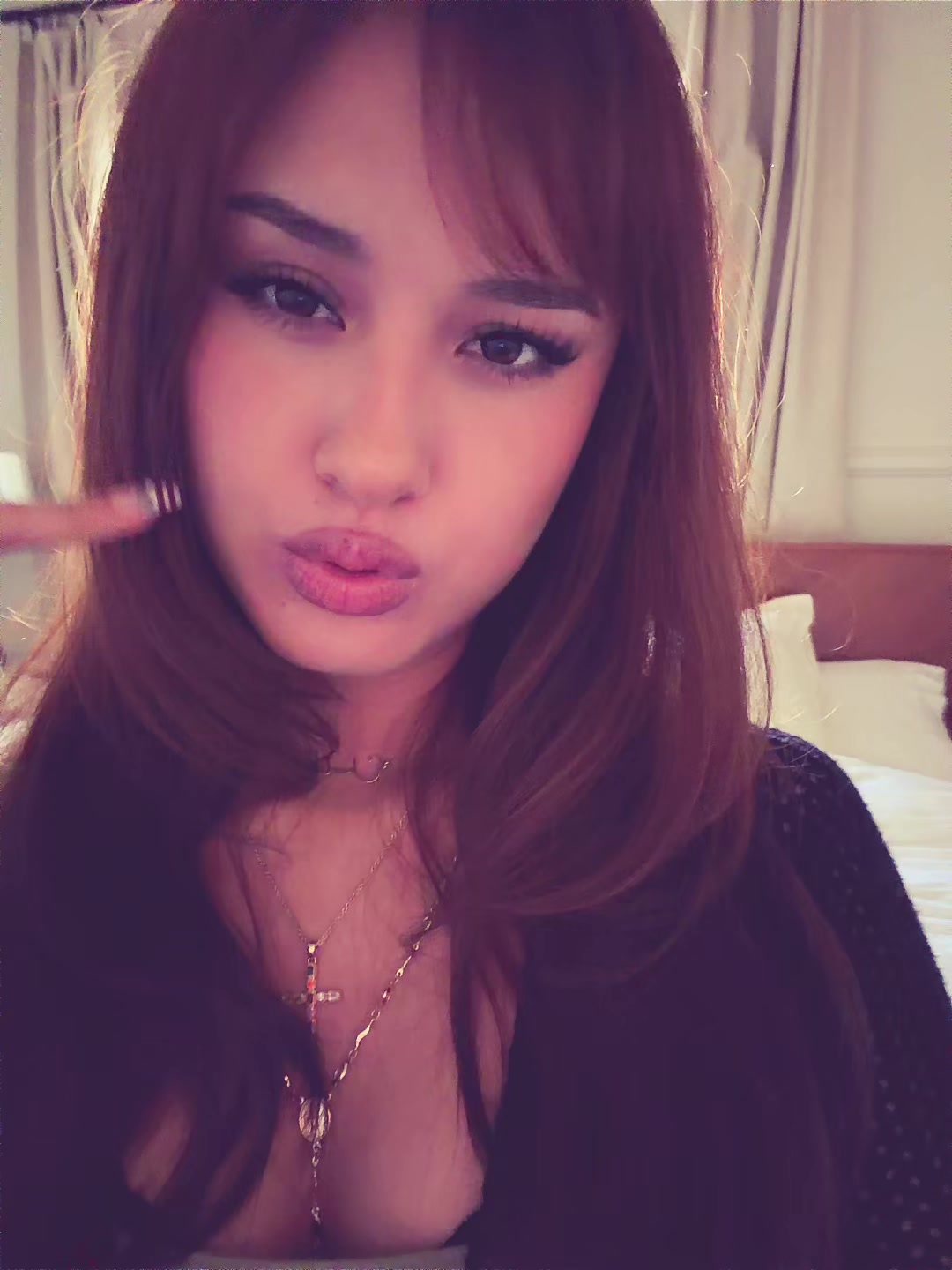 @๐๐ก๐๐ซ