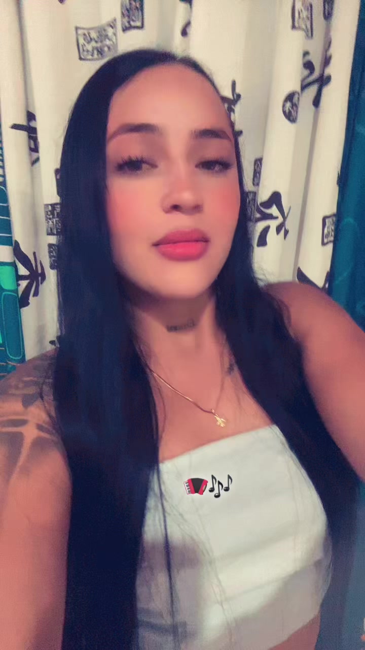 @Marcela_26