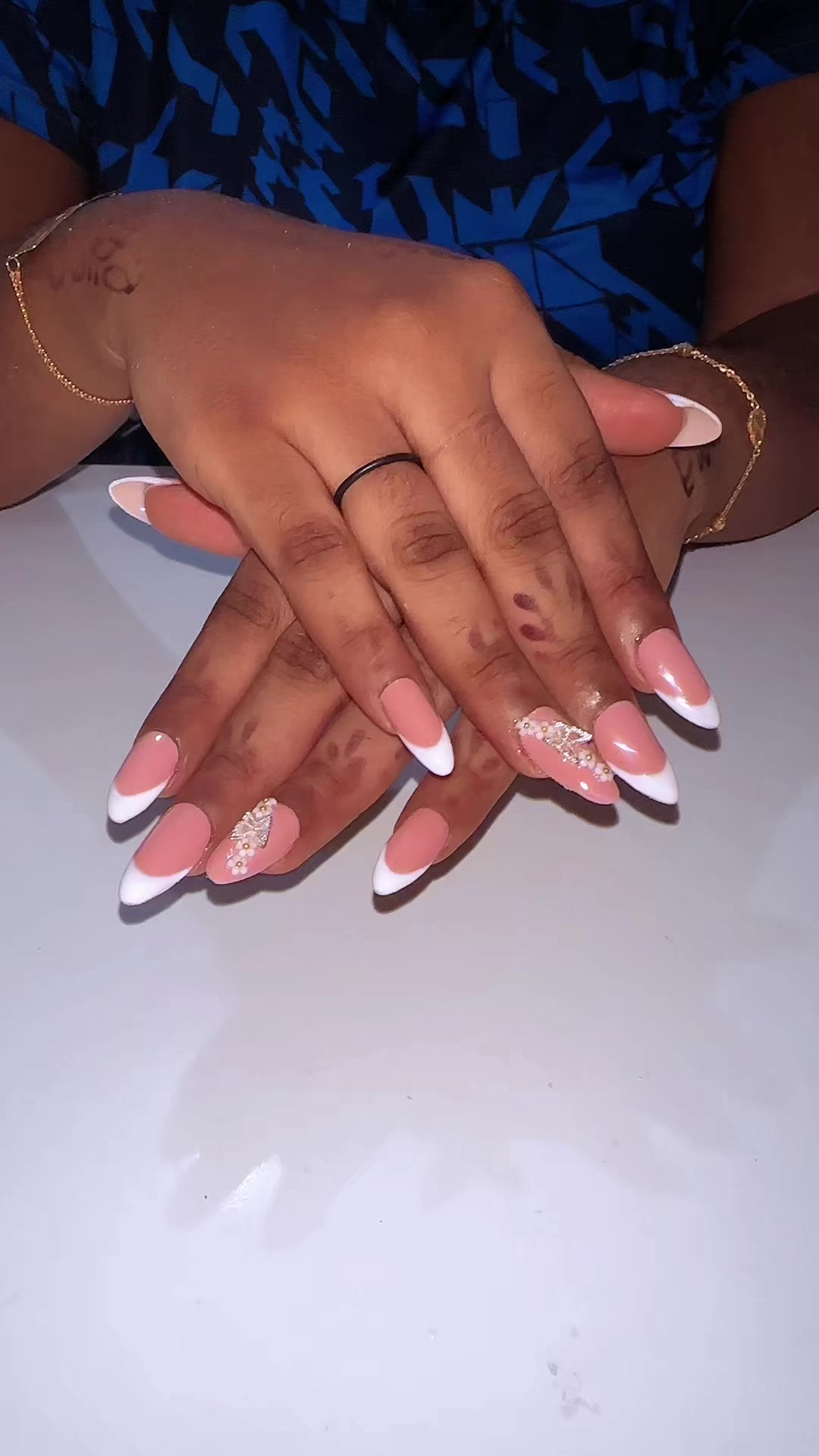 @B E L L A NAILS✨
