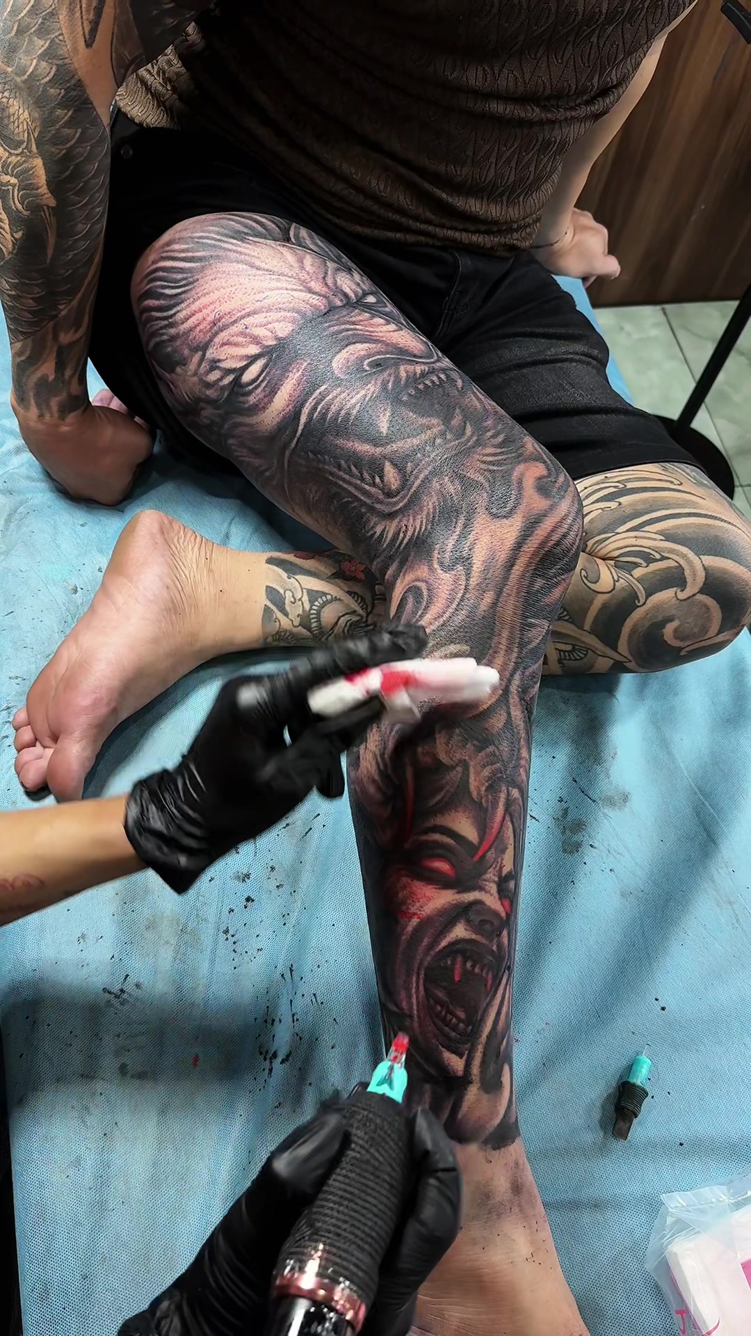 @Hưng S&oacute;i Tattoo