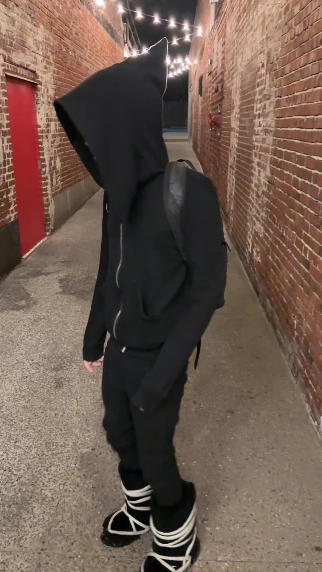 @⛧