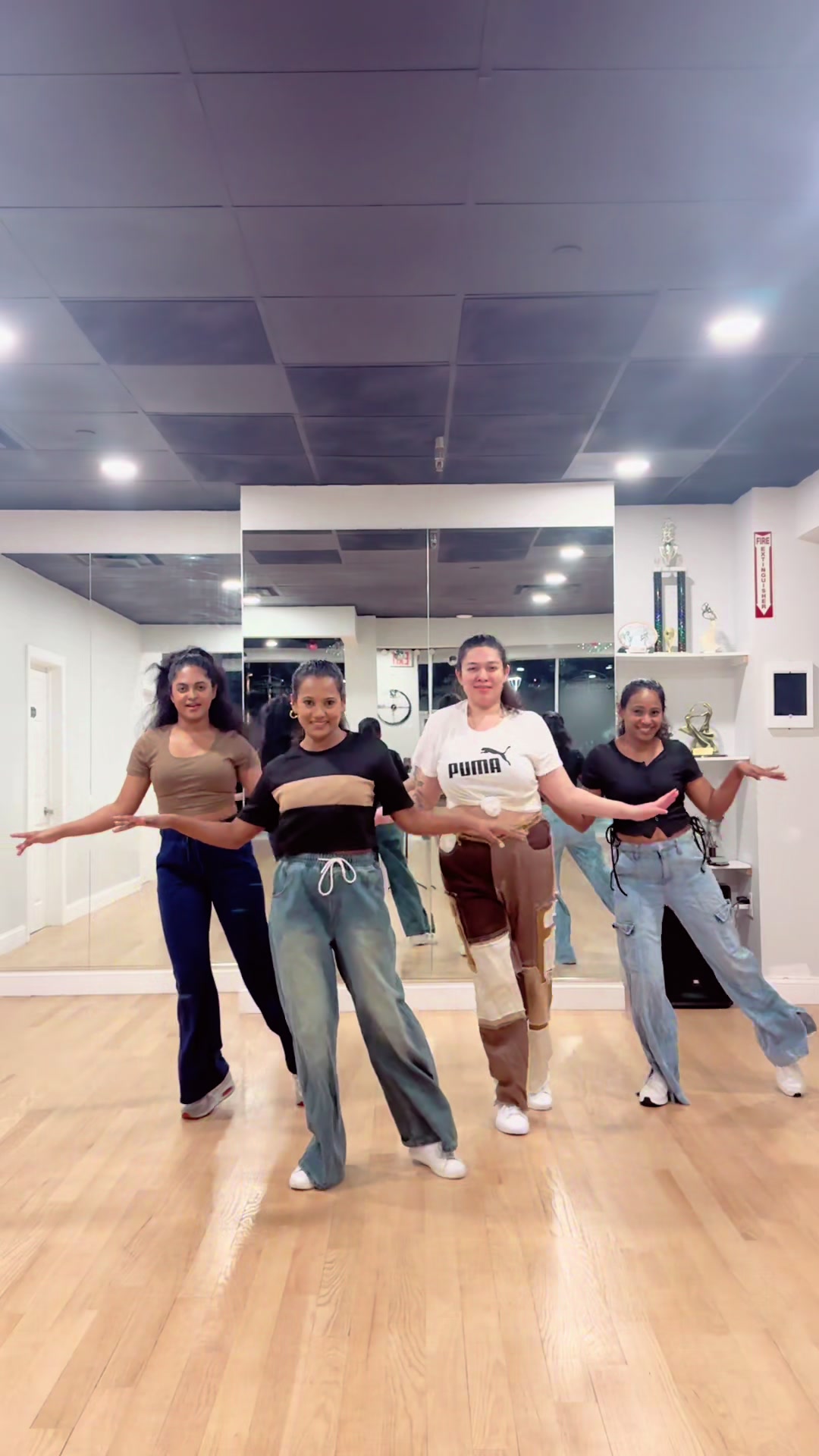 @Team love dance 💃🏻❤️