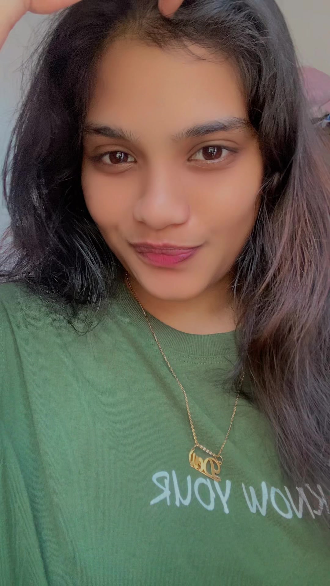 @Tharani🪞