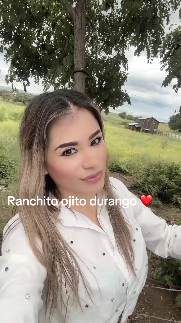 @Karina de Herrera