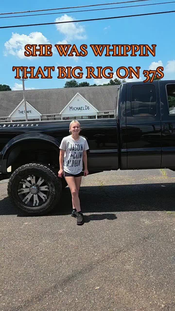 @LOUIEVSXXII
