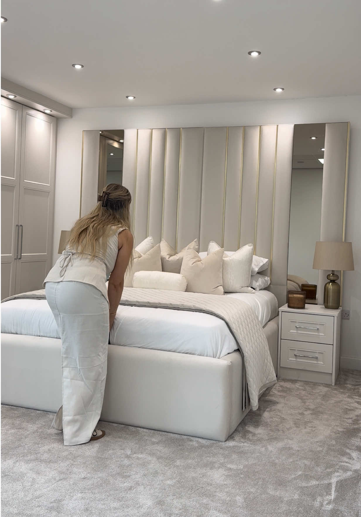 @The Bedroom Centre 🥂