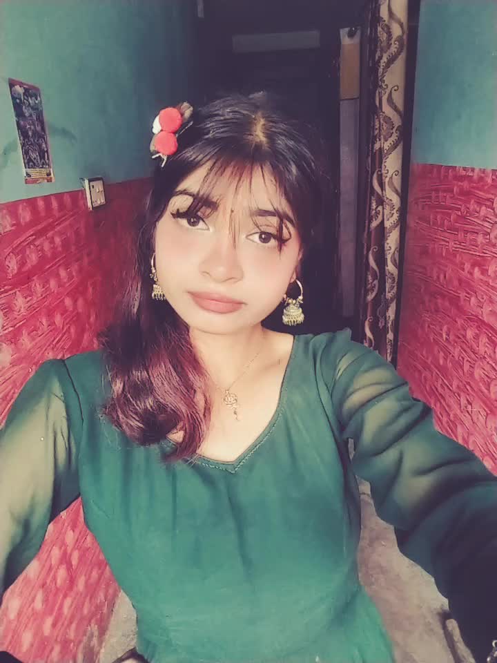 @SitArya👑✨