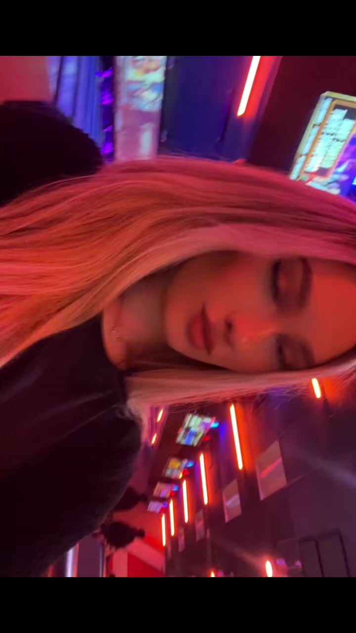 @anya