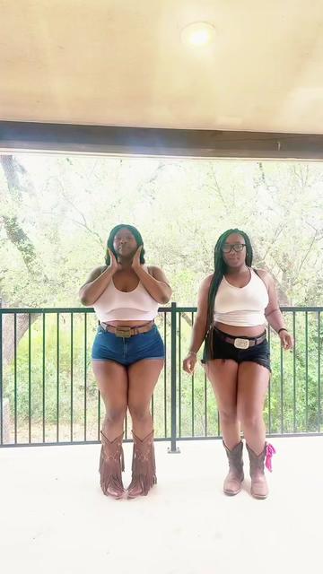 @Trailride Queen LMSW