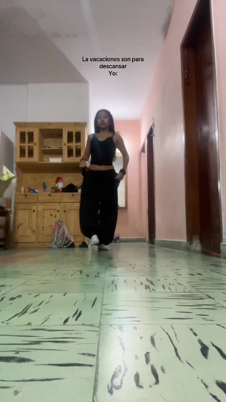 @Avrunnicole1