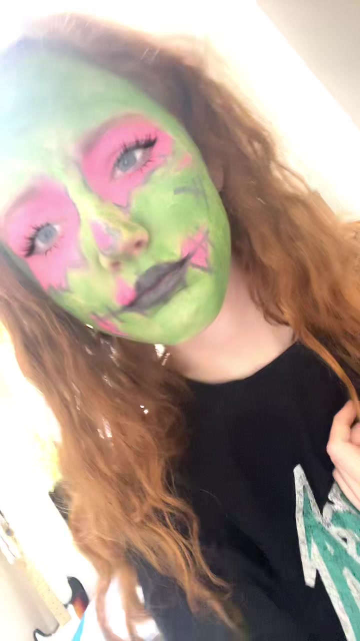 @𝒪𝓁𝒾𝓋ℯ ✪ 𝐵𝒶𝓇𝓃𝑒𝓈