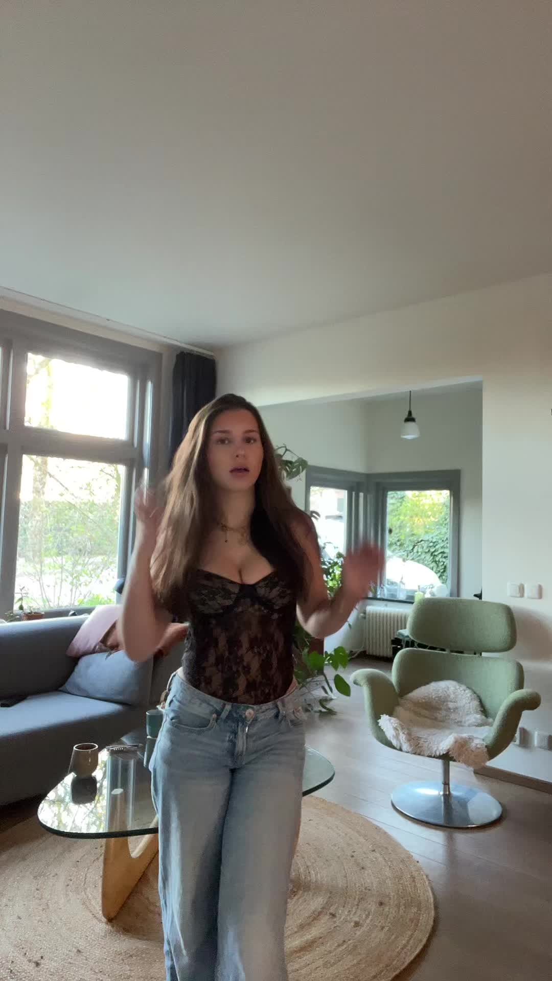@Jula Zonnenberg