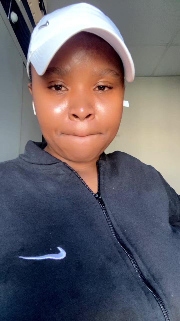 @Iviwe vee🎀