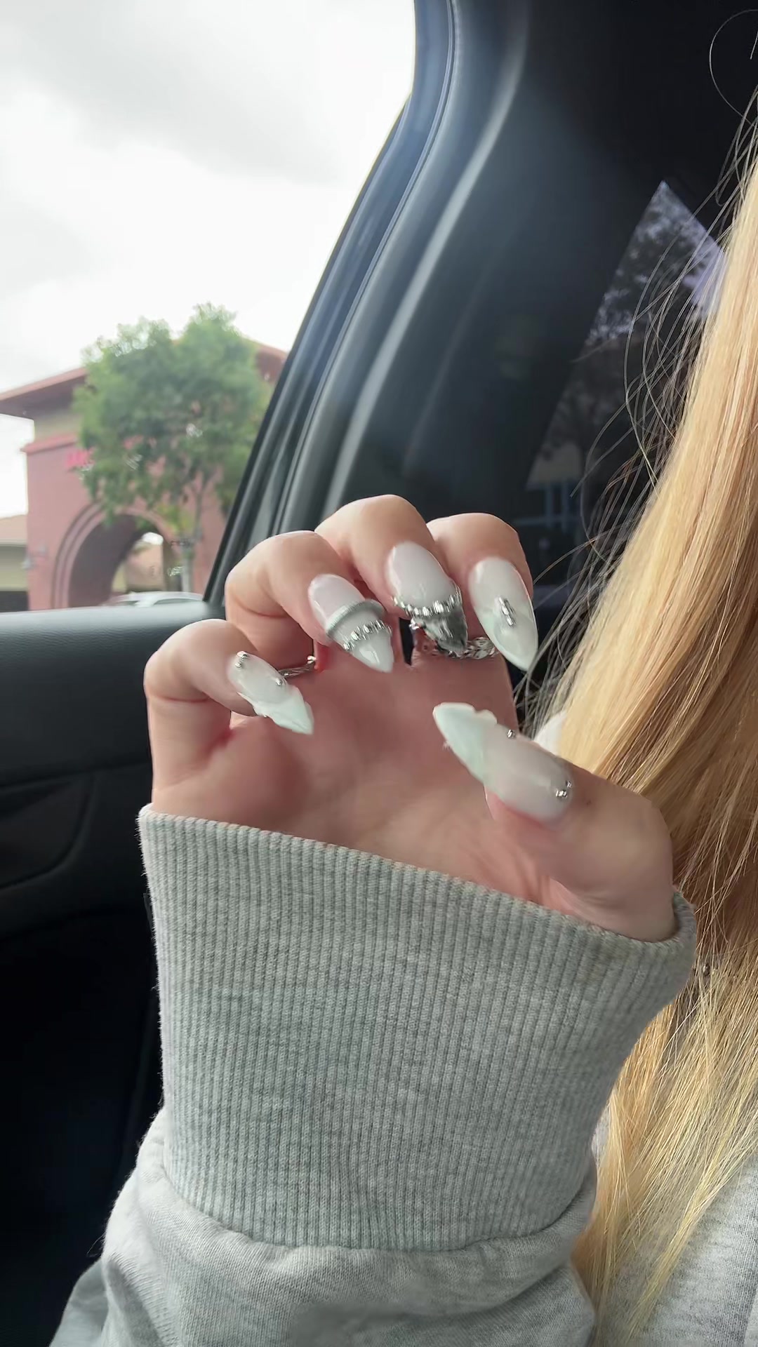 @rileydubay