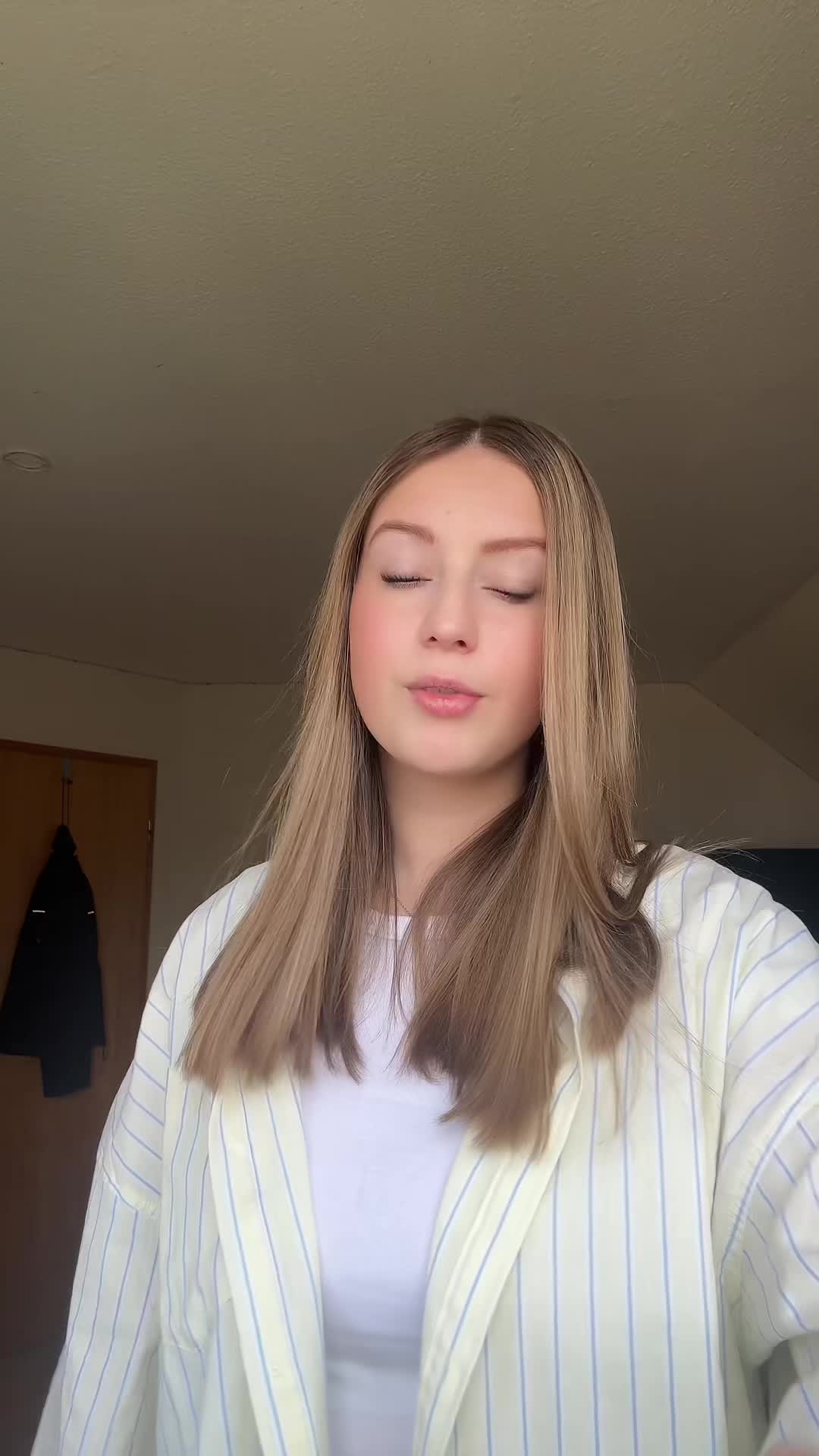 @𝒜𝓂ℯ𝓁𝒾ℯ𓆉