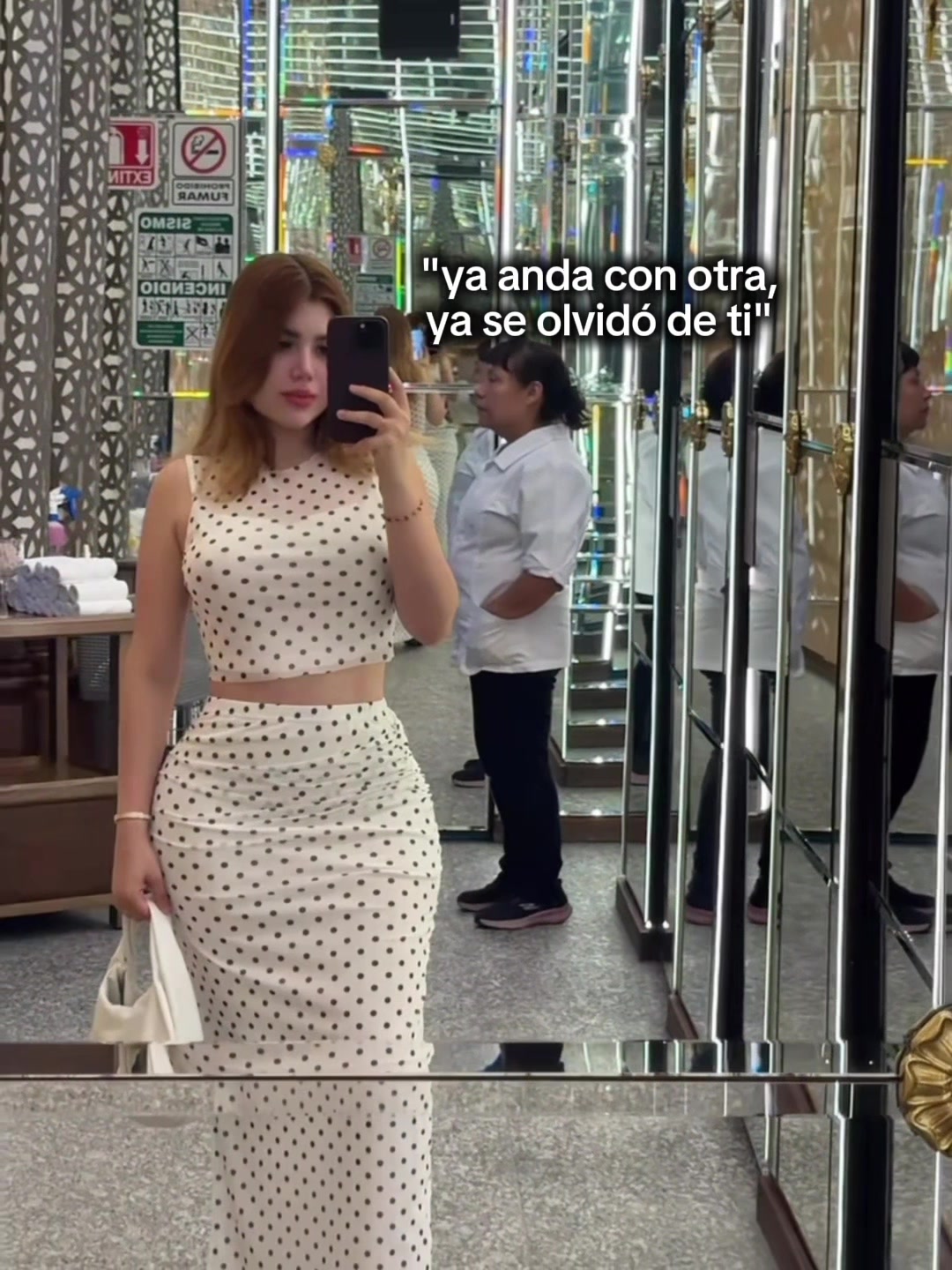 @Moniinay