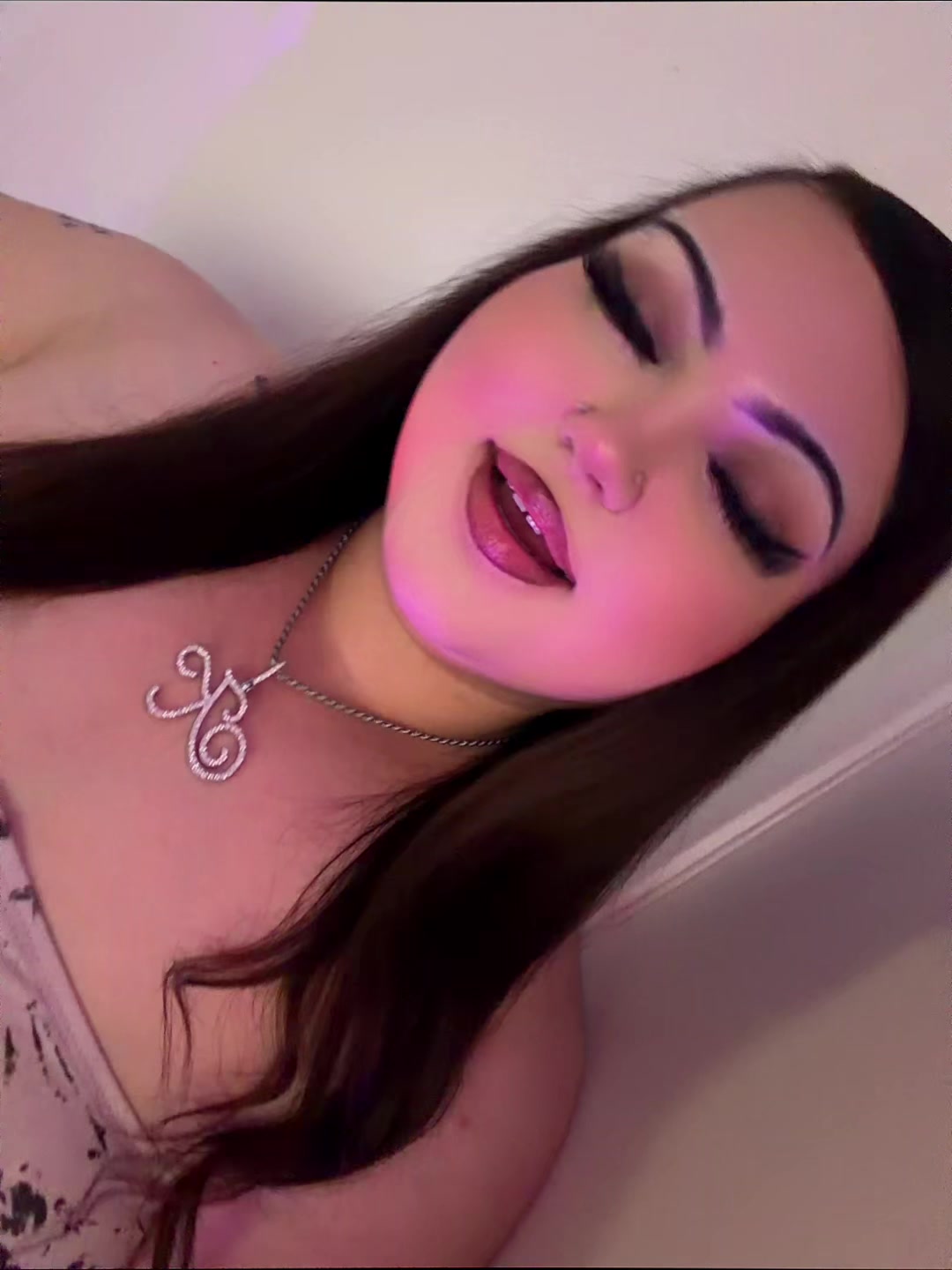 @mikayla
