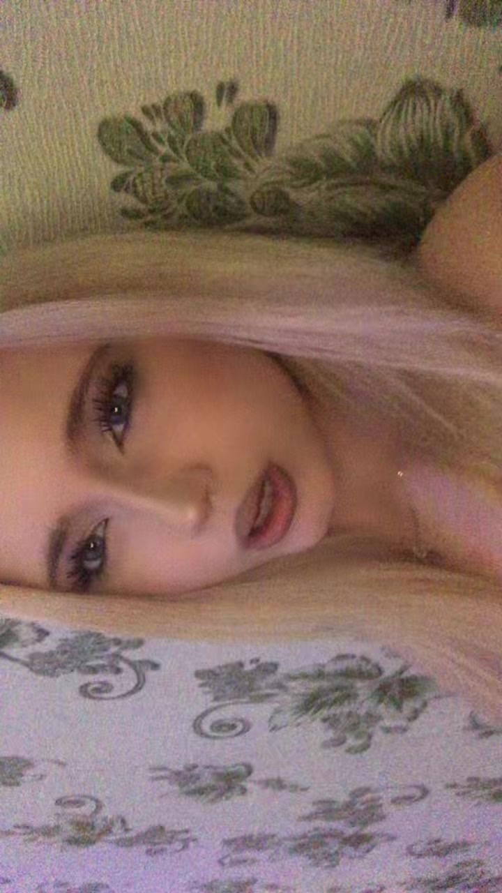 @аняяя