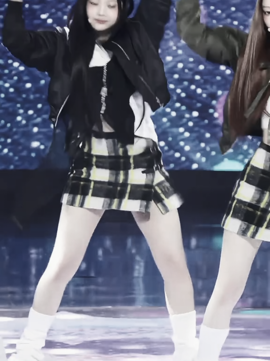 @𝐕 ৯