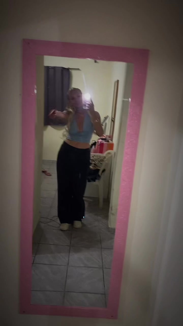 @Lara Coscarelli