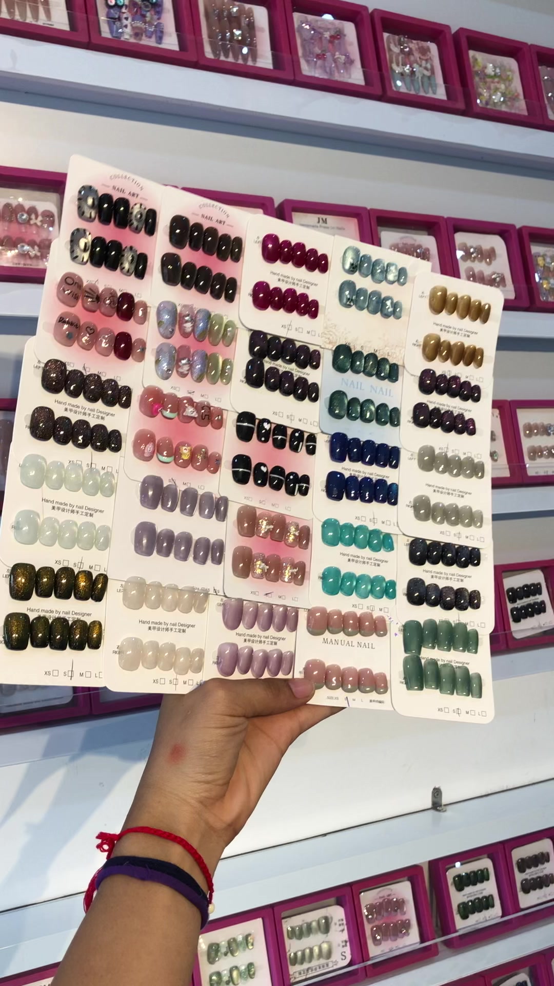 @JMhandmadepressonnails