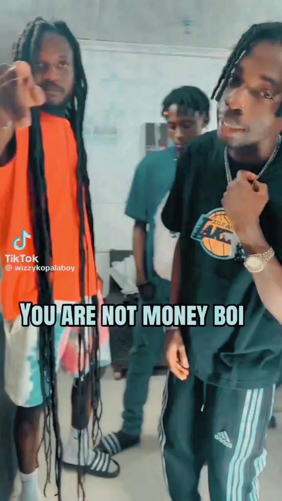 @Mr overstreet 🇦🇴🇿🇲🇱🇷