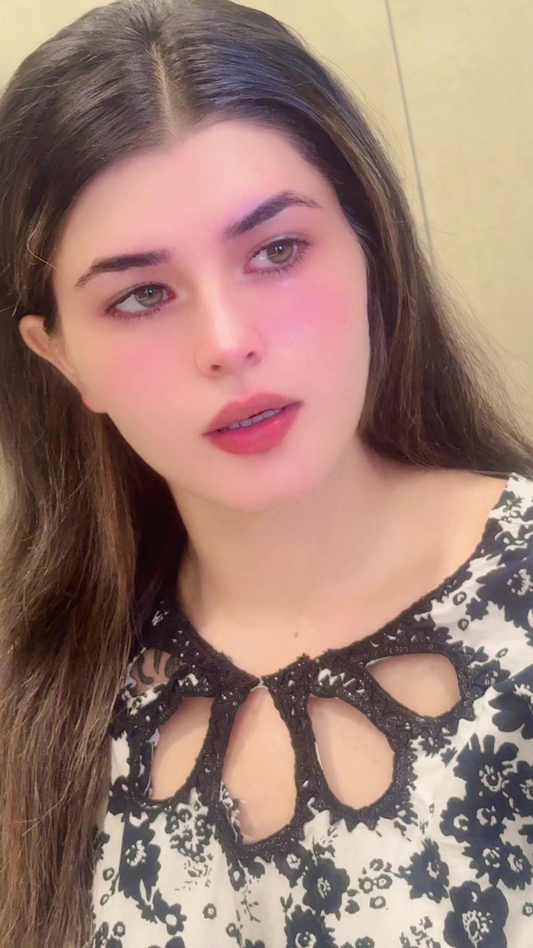 @Hayat Queen official 👑