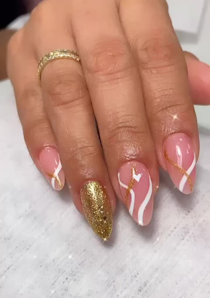 @karolnailsstudio_