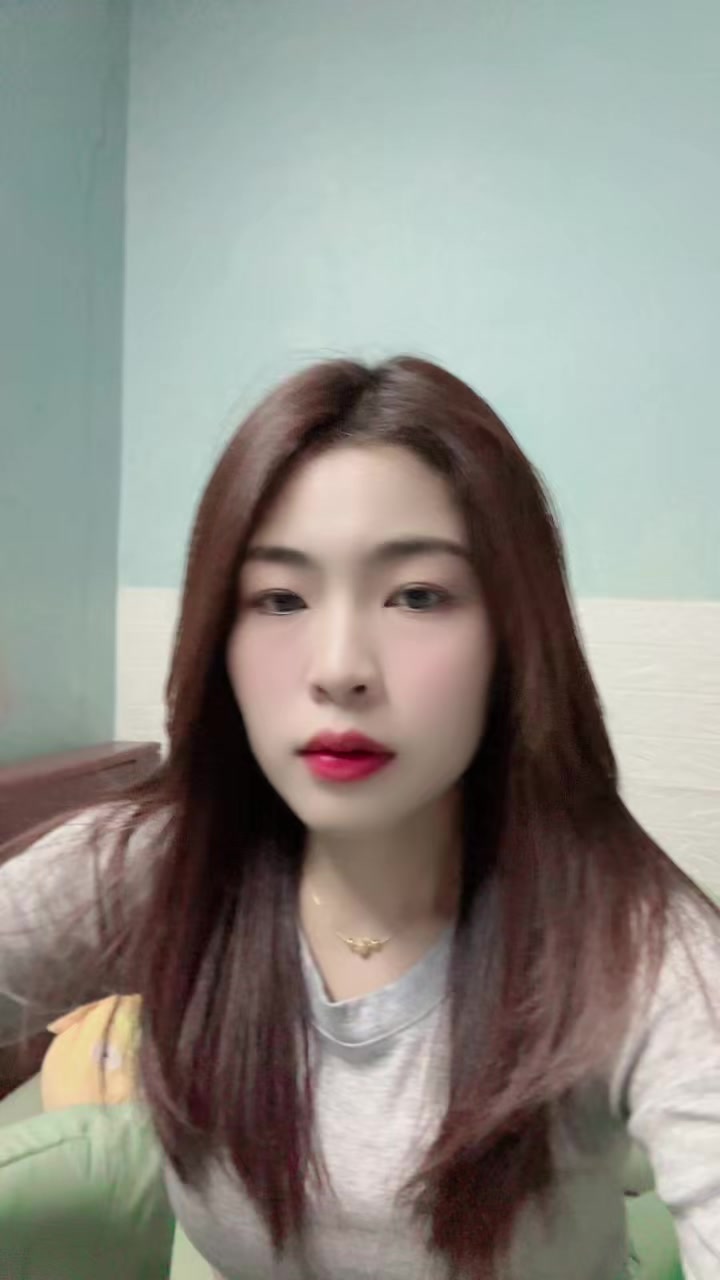@ลี่น้าชอบกินแป็บชี🦋