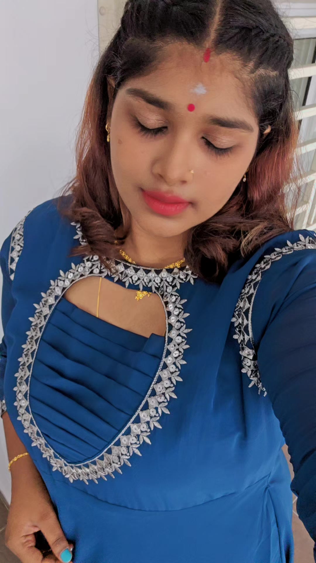 @THARSHINIDEWI