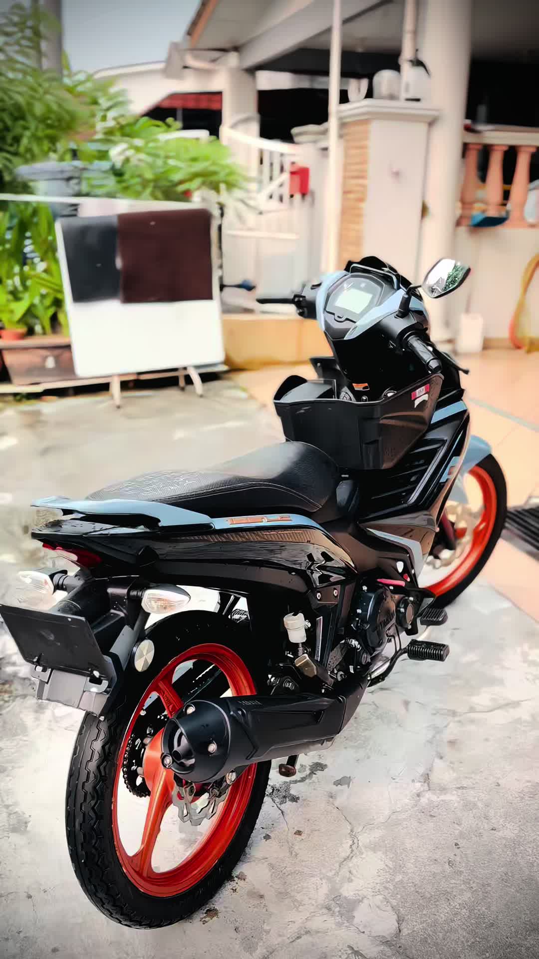 @๐ผ๐ฅ๐๐ฅ