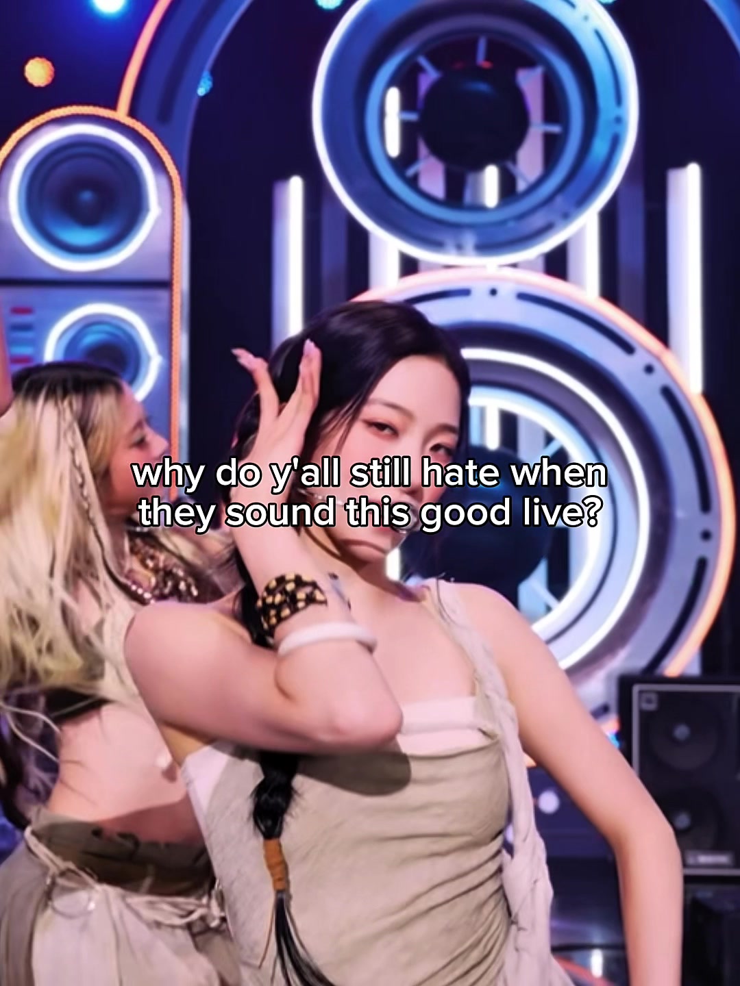 @LIVIE