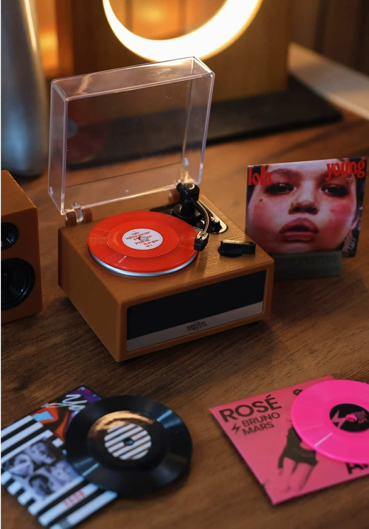 @Carlos Jair Vinyl & Fashion