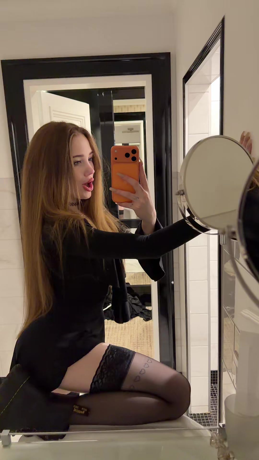 @coxifoxya