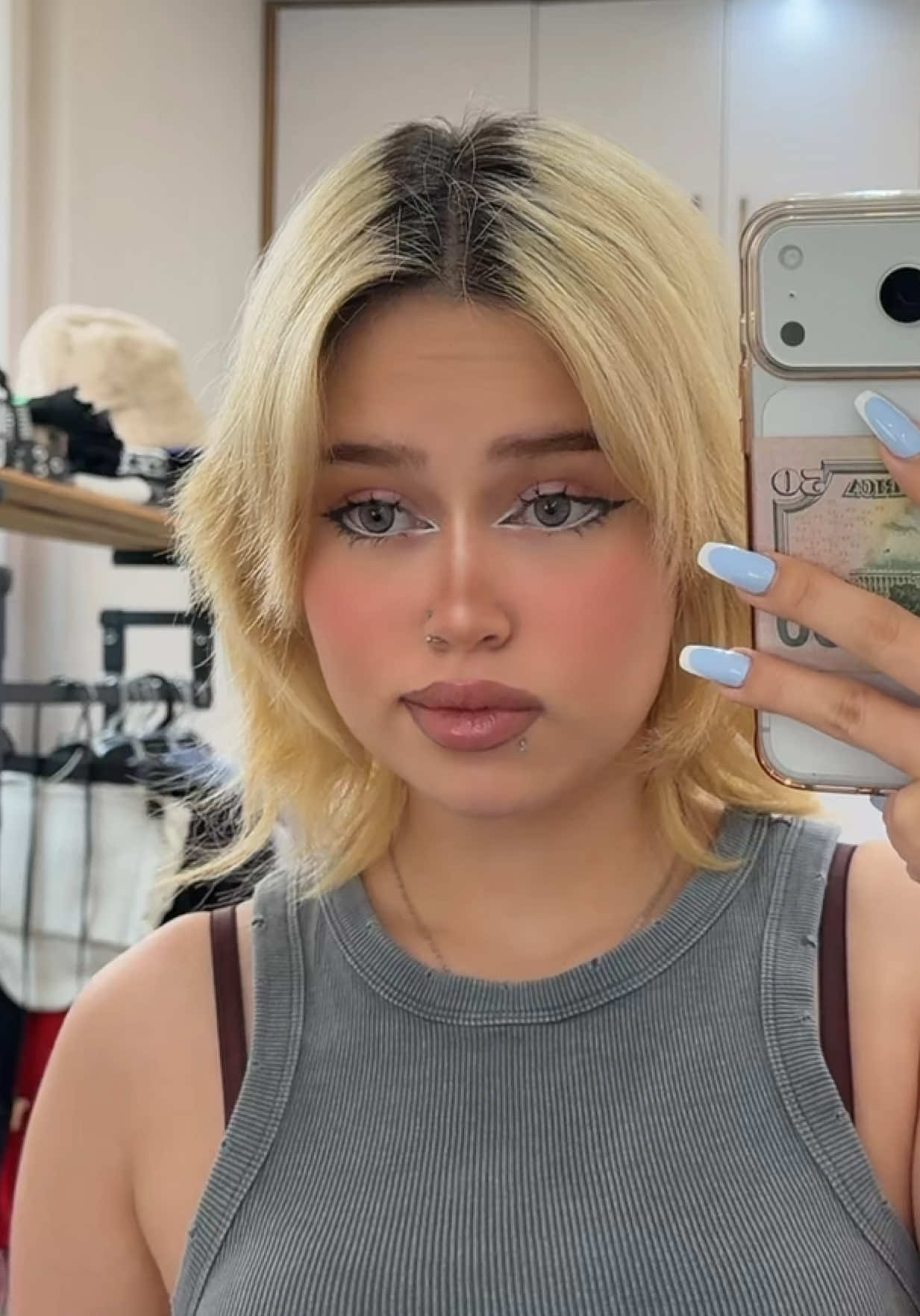 @heliaydn