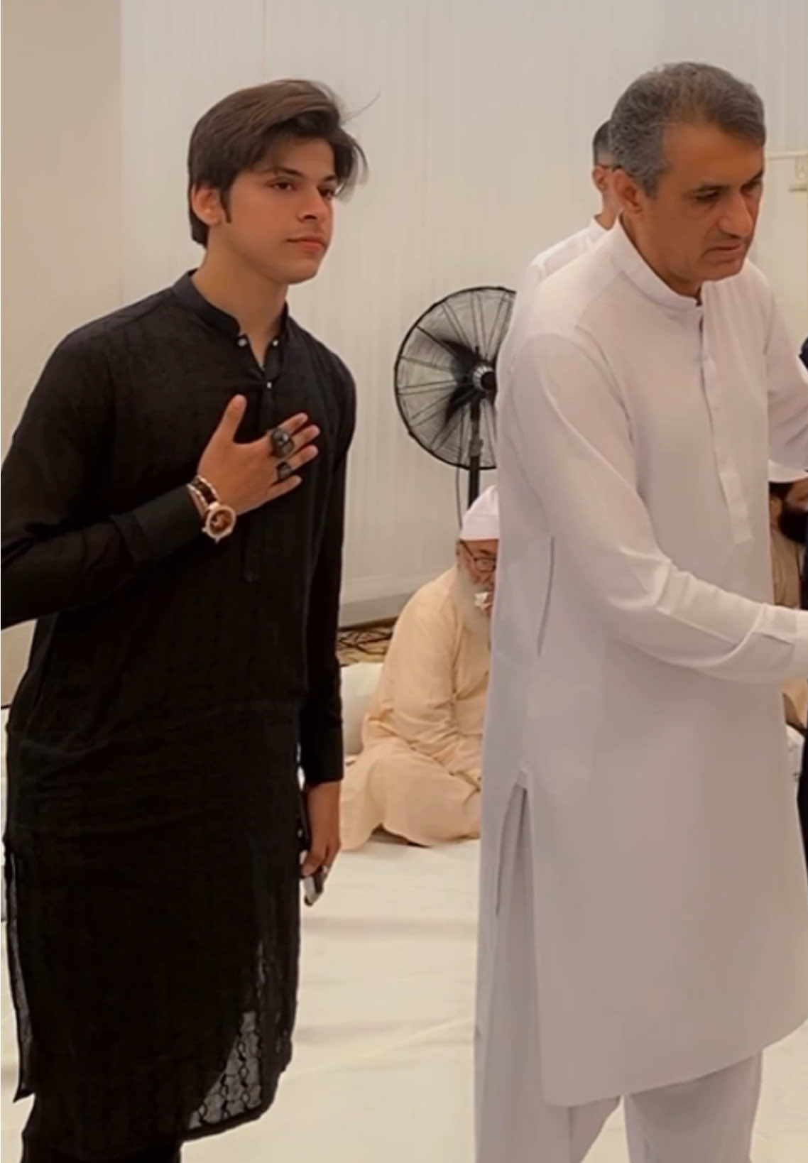 @shoaib_memon_1