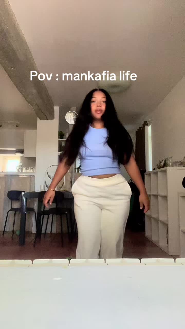 @Asha 🇲🇬🇫🇷