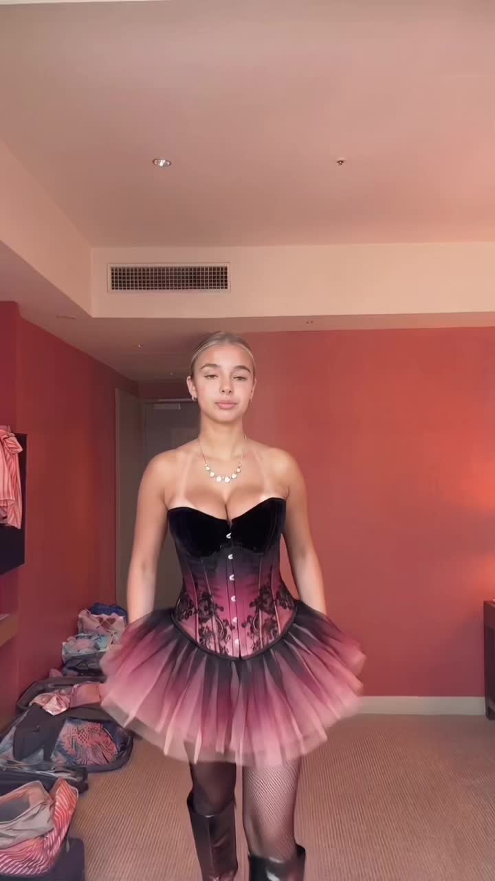 @Lily
