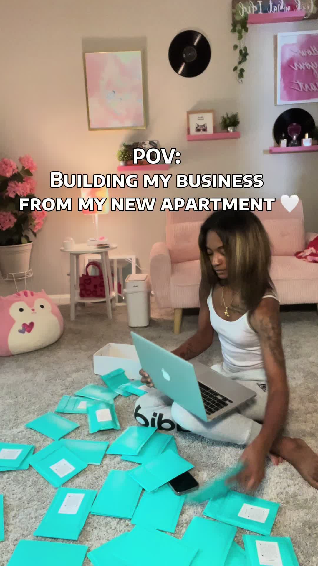 @Asha G / CLT content creator