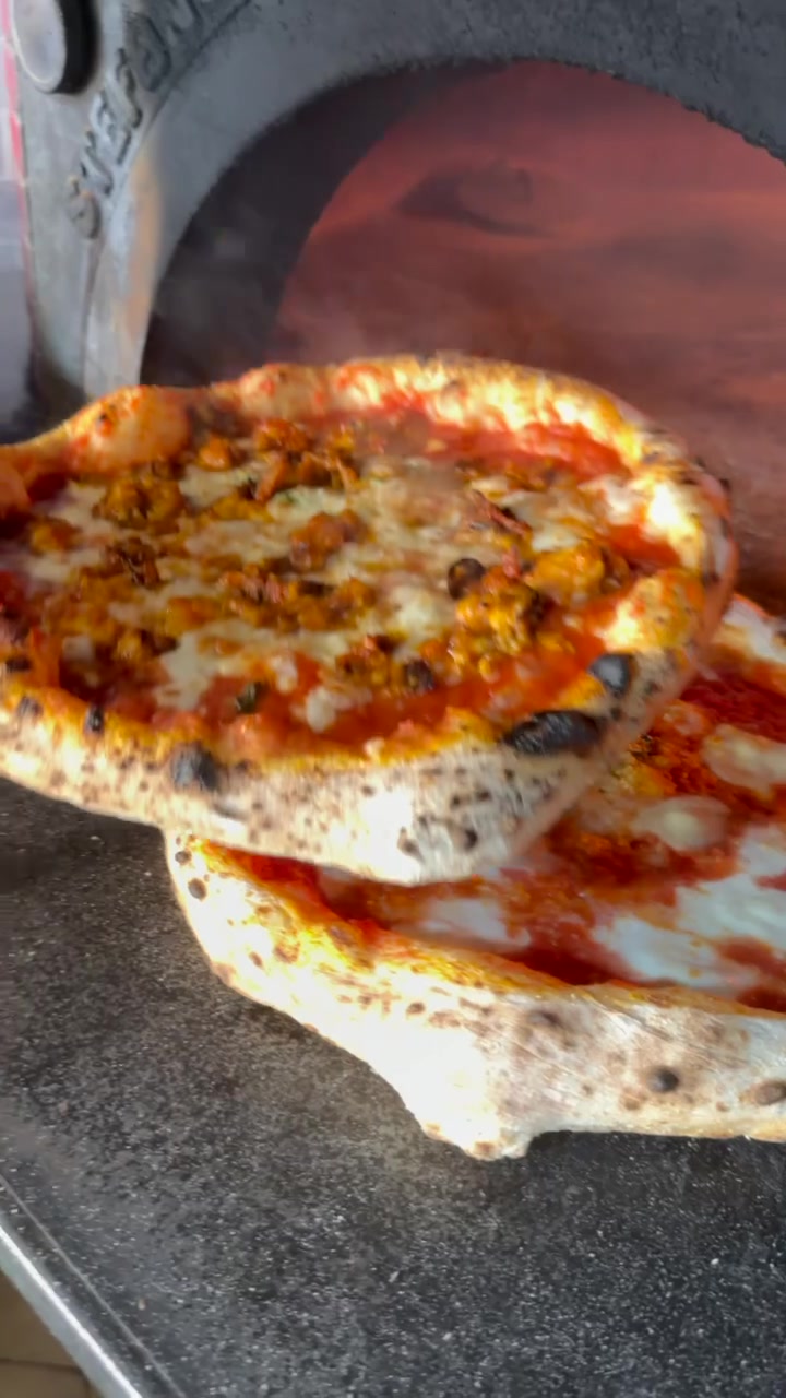 @LaLeggenda Pizzeria