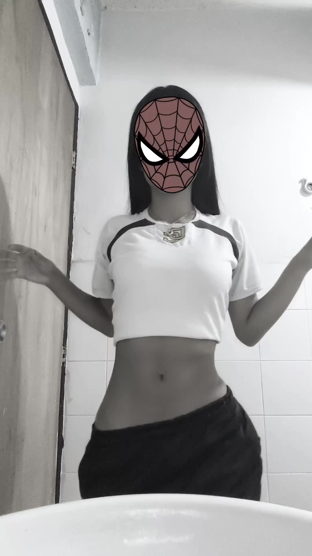 @Queen