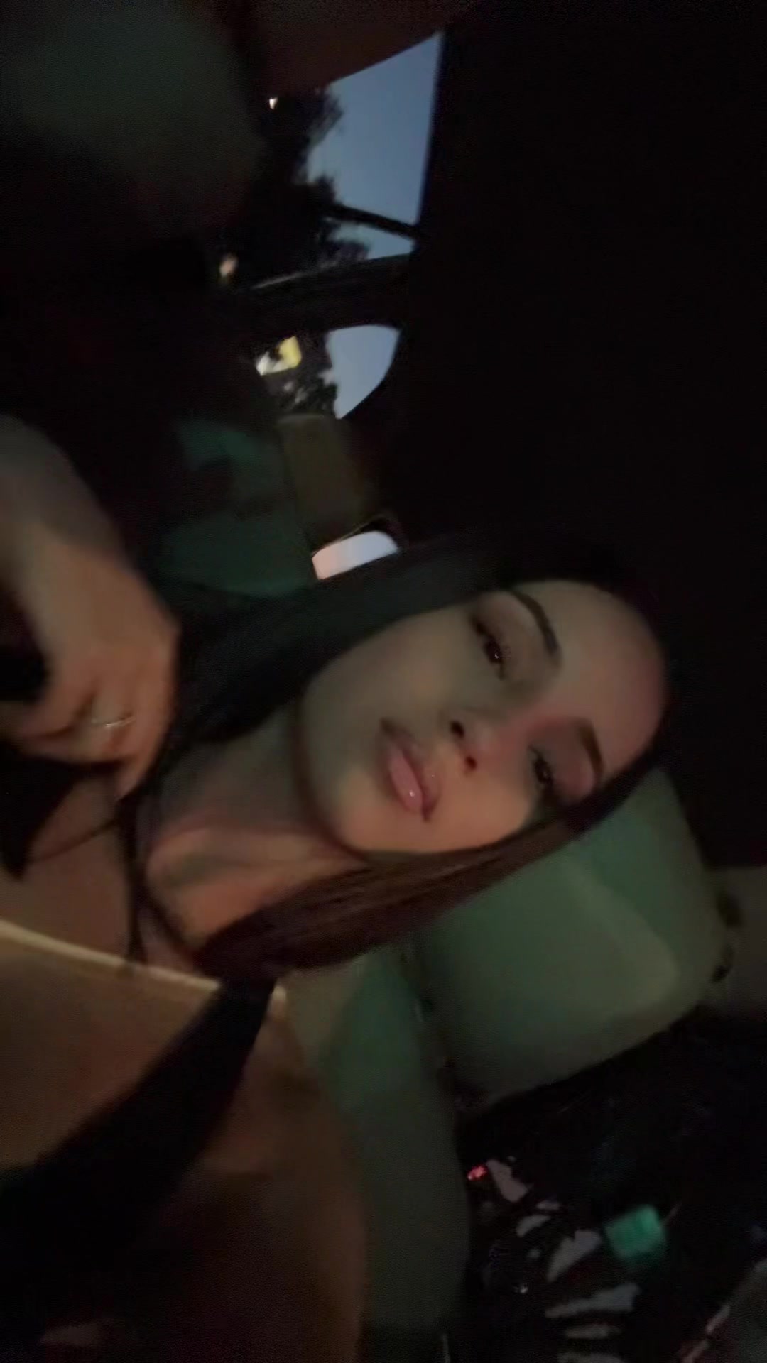 @Twincarisssa