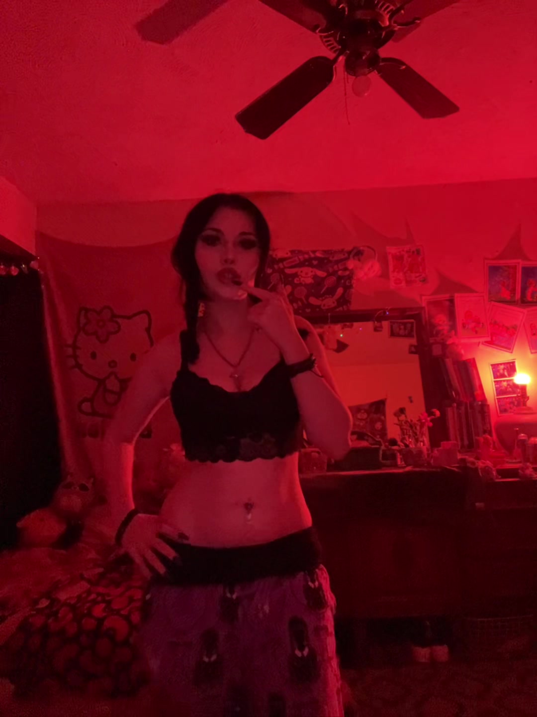 @v4mp_d0llrot4u